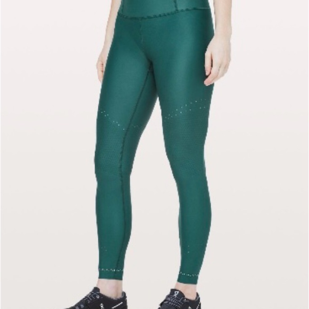 Lululemon In Focus Run Tight - Picture 3 of 3